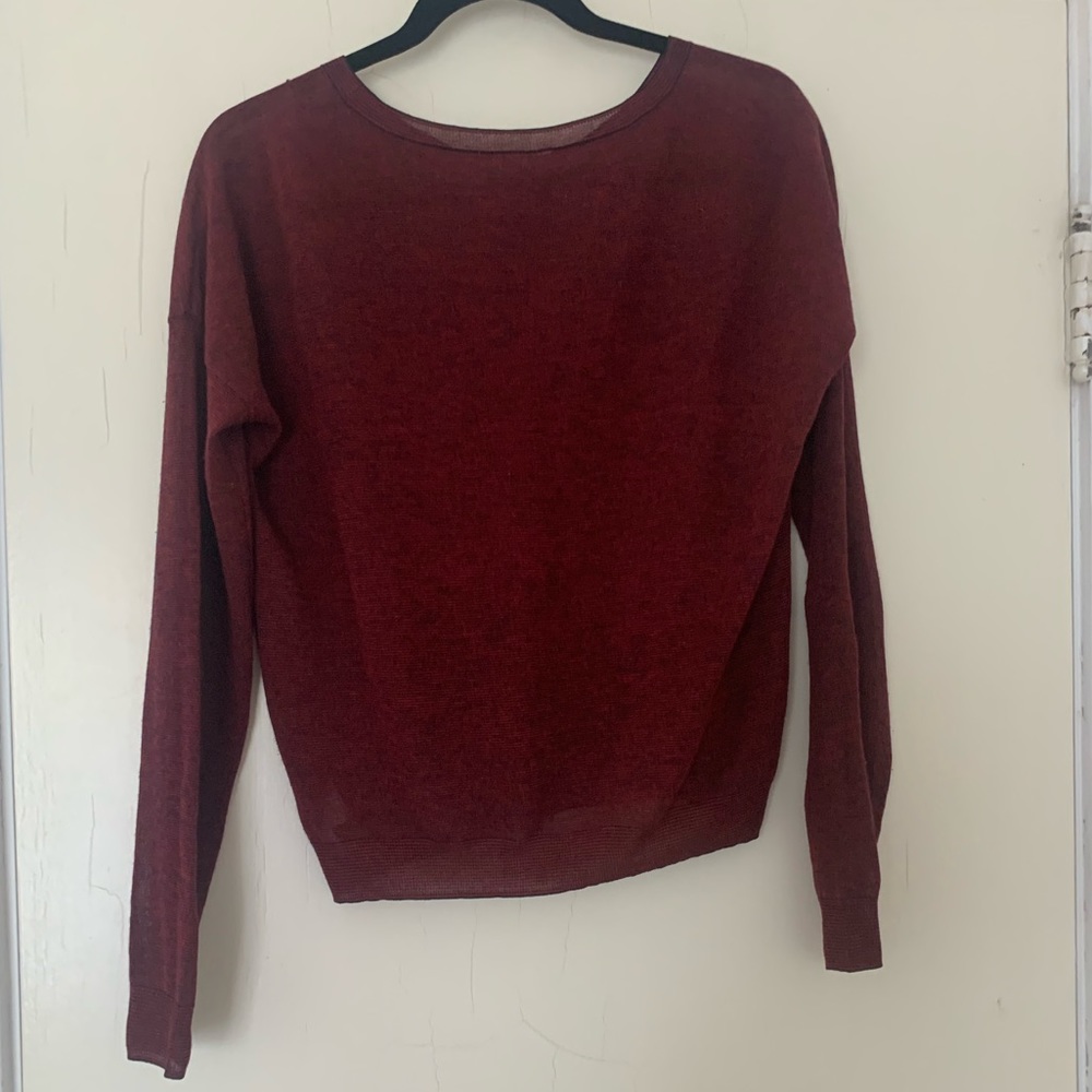 Theory sheet red long sleeve size 6